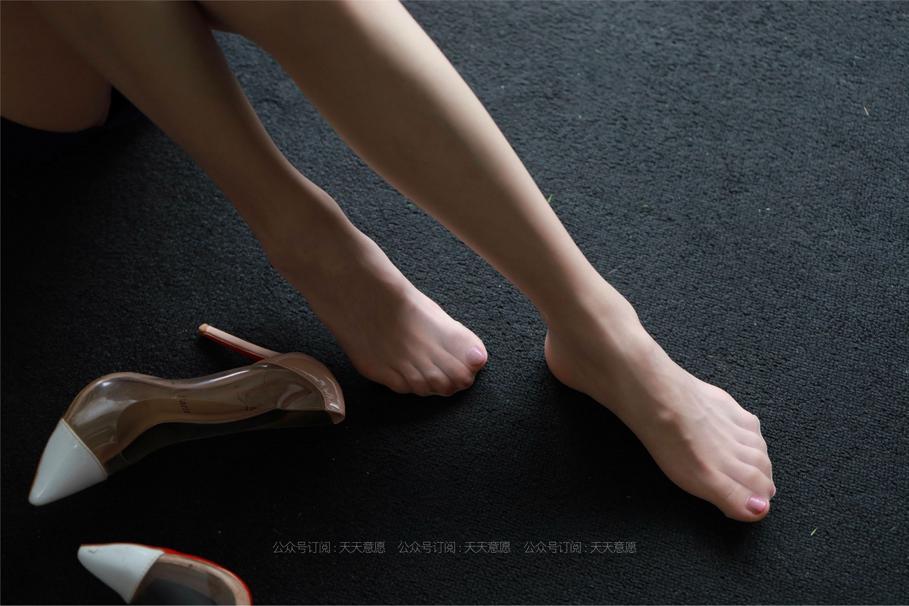 IESS异思趣向 - 模特：小六《火辣女秘书》